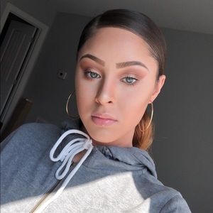 Meet your Posher, Sierra